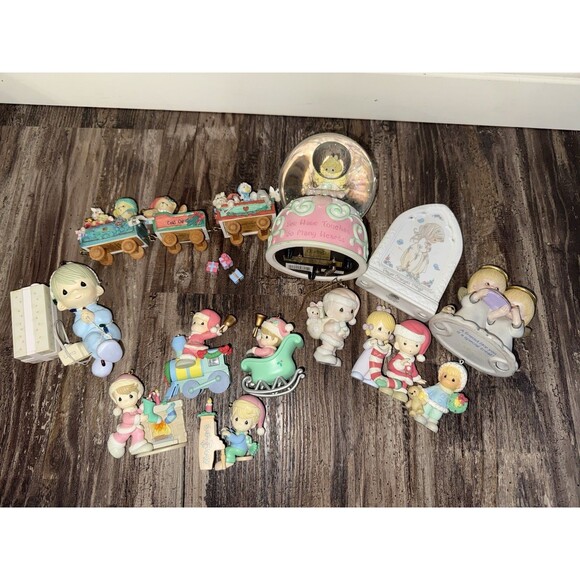 VTG. Precious Moments Christmas Ornament Decor Snow globe 80’-06 Rare Collection - Picture 16 of 16